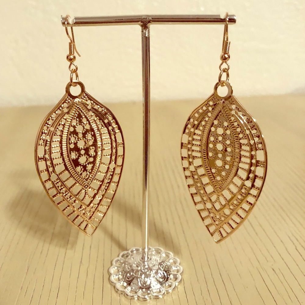 Dangle Earrings11